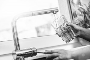 pouring-tap-water-090219